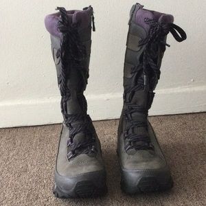 Merrel women tall winter boots. Grey 8.5